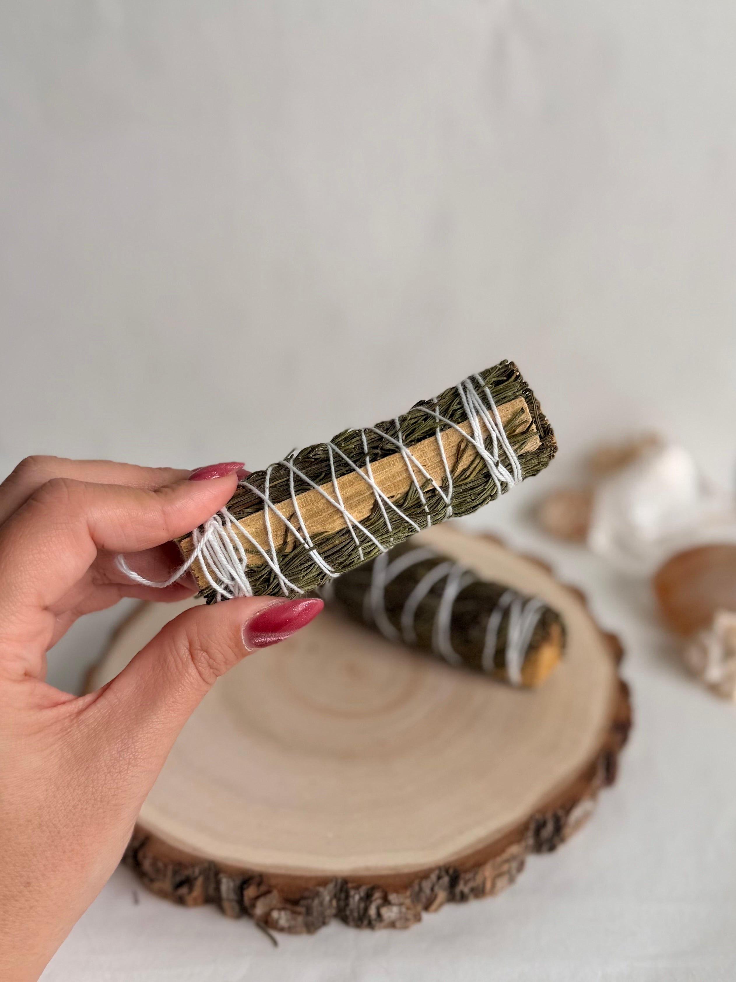 ATADO PALO SANTO Y ROMERO