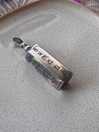 COFRE PORTADOR OM MANI PADME HUM | CÓDIGOS SAGRADOS | CHIPS | CENIZAS