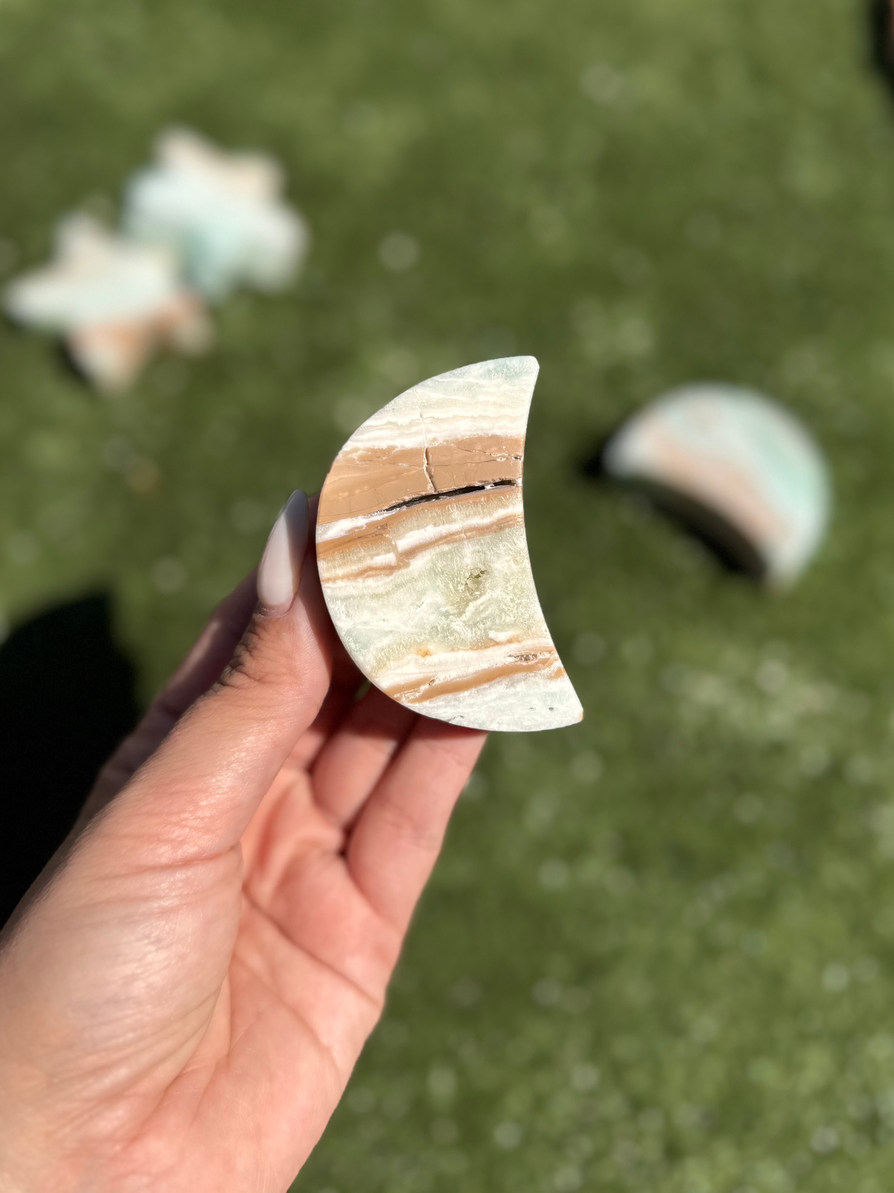 MEDIA LUNA DE CALCITA CARIBE | CALMA MENTAL | EQUILIBRIO EMOCIONAL