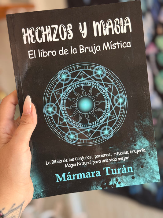 El libro de la bruja mística