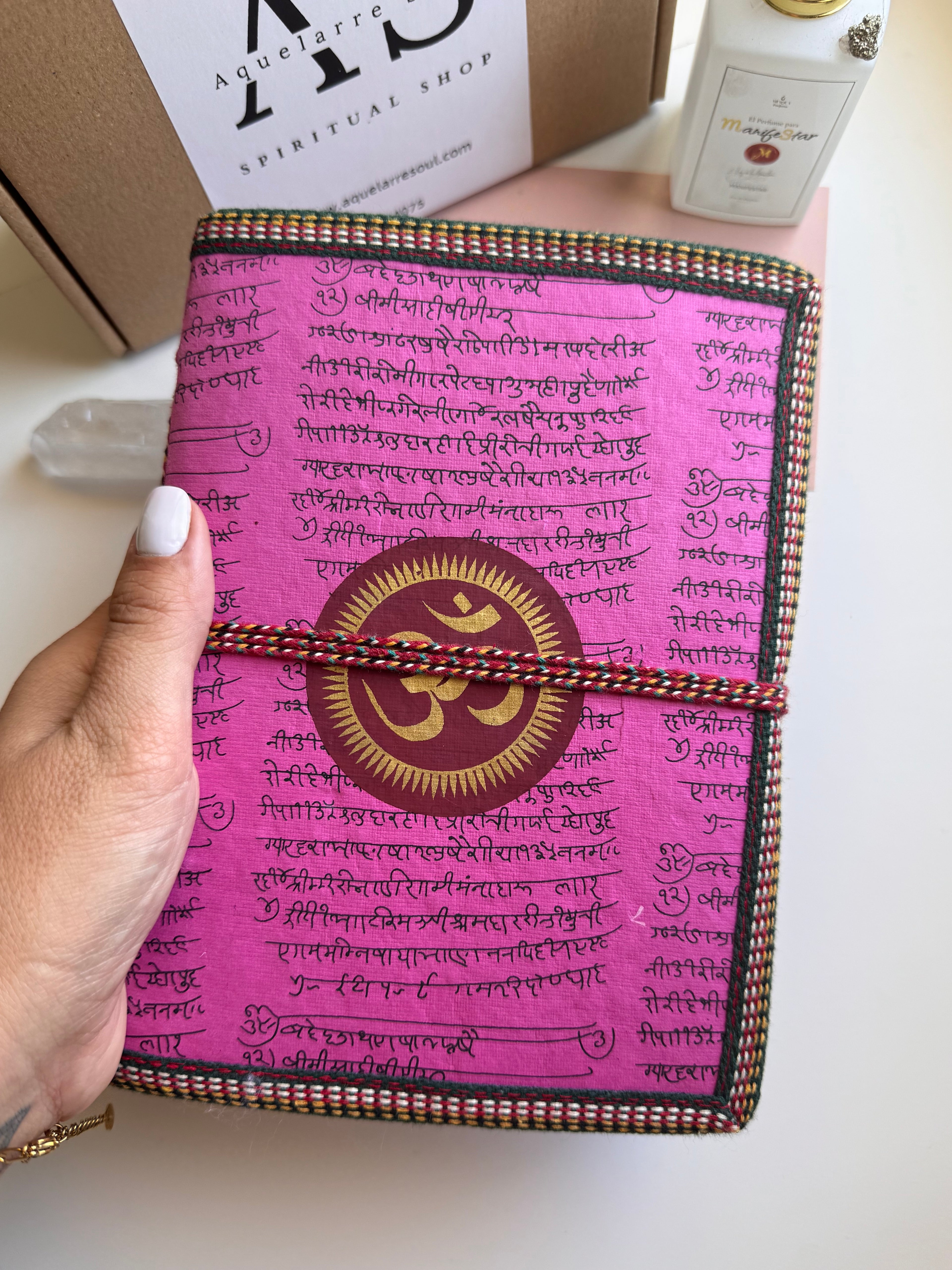 LIBRETA DE PAPEL NATURAL CON MOTIVO HINDÚ | ELIGE  MODELO