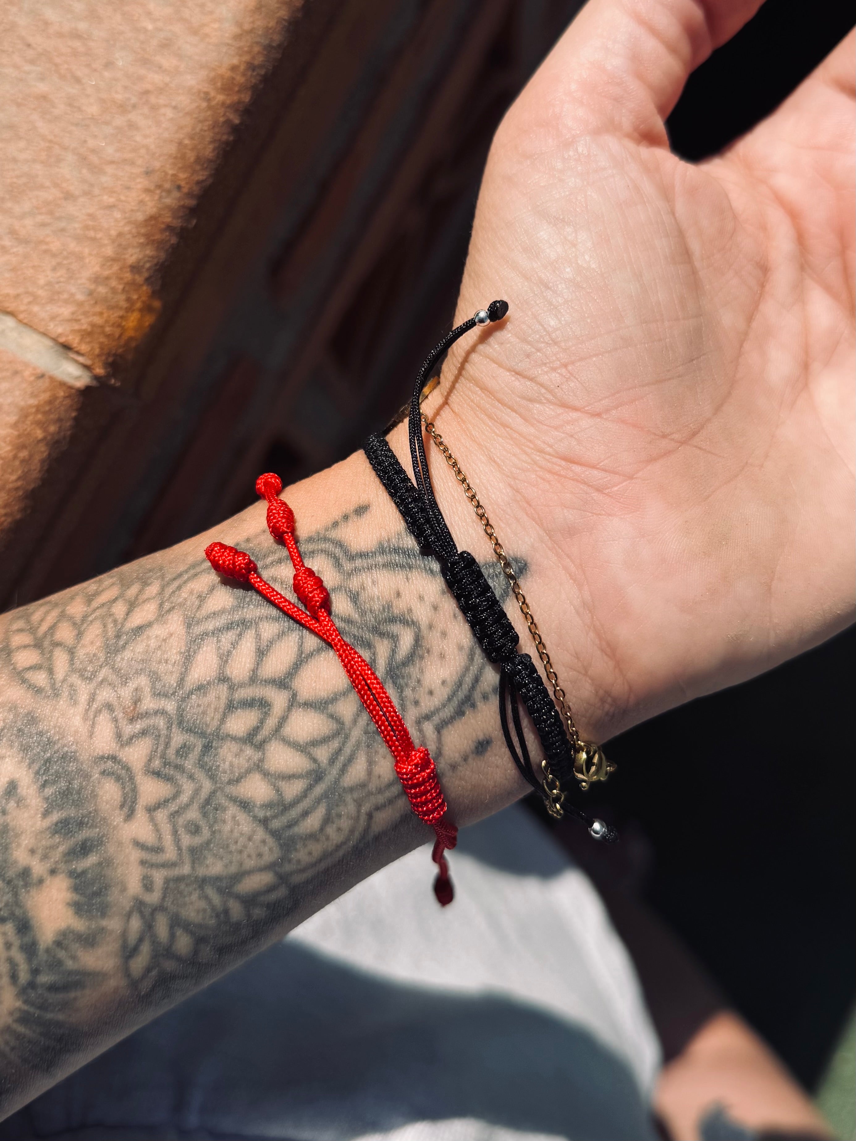 PULSERA DOBLE PROTECCIÓN MACRAMÉ AJUSTABLE