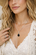 COLGANTE GOTA OBSIDIANA EN BAÑO DE PLATA