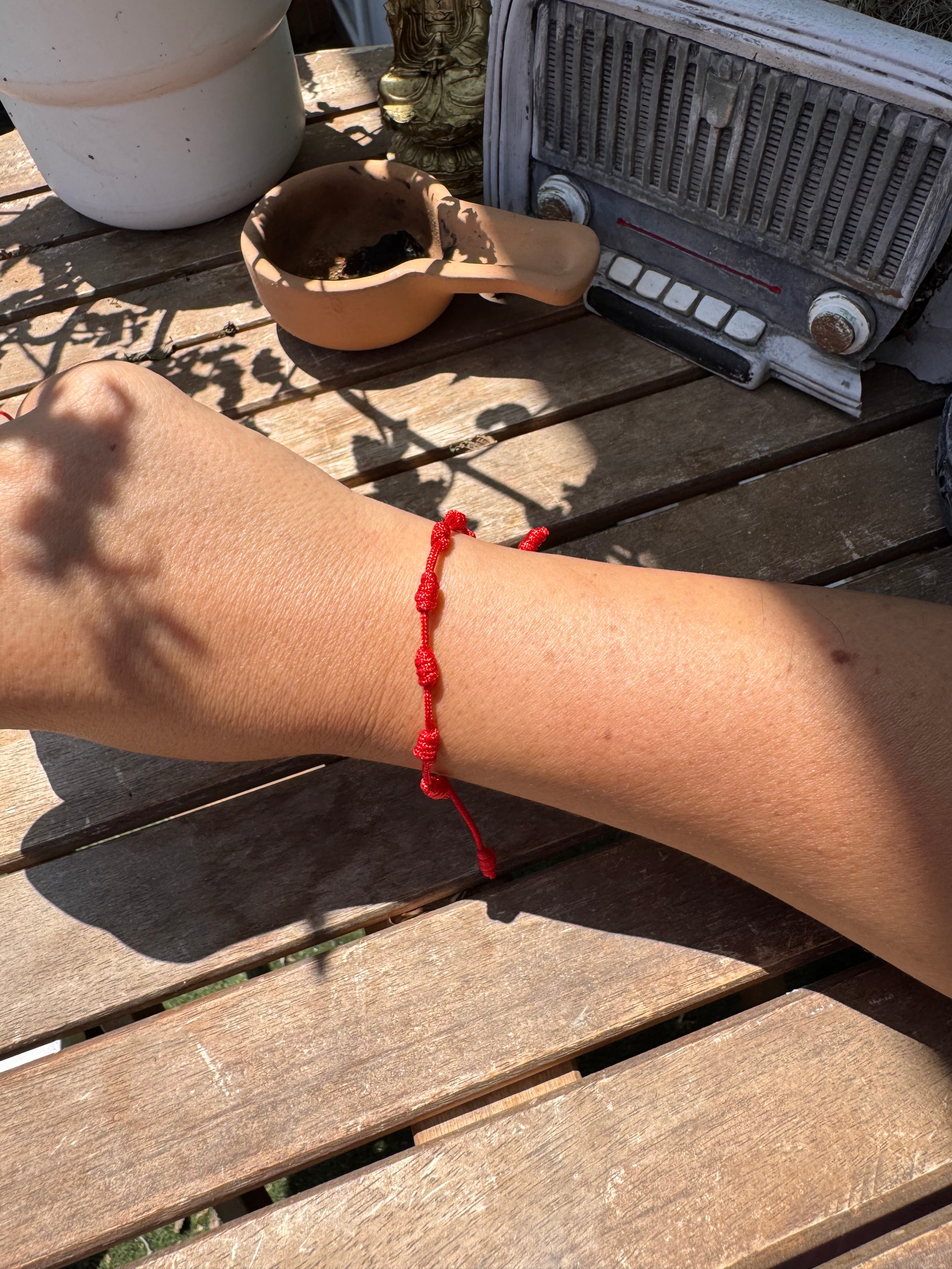 PULSERA 7 NUDOS ROJA