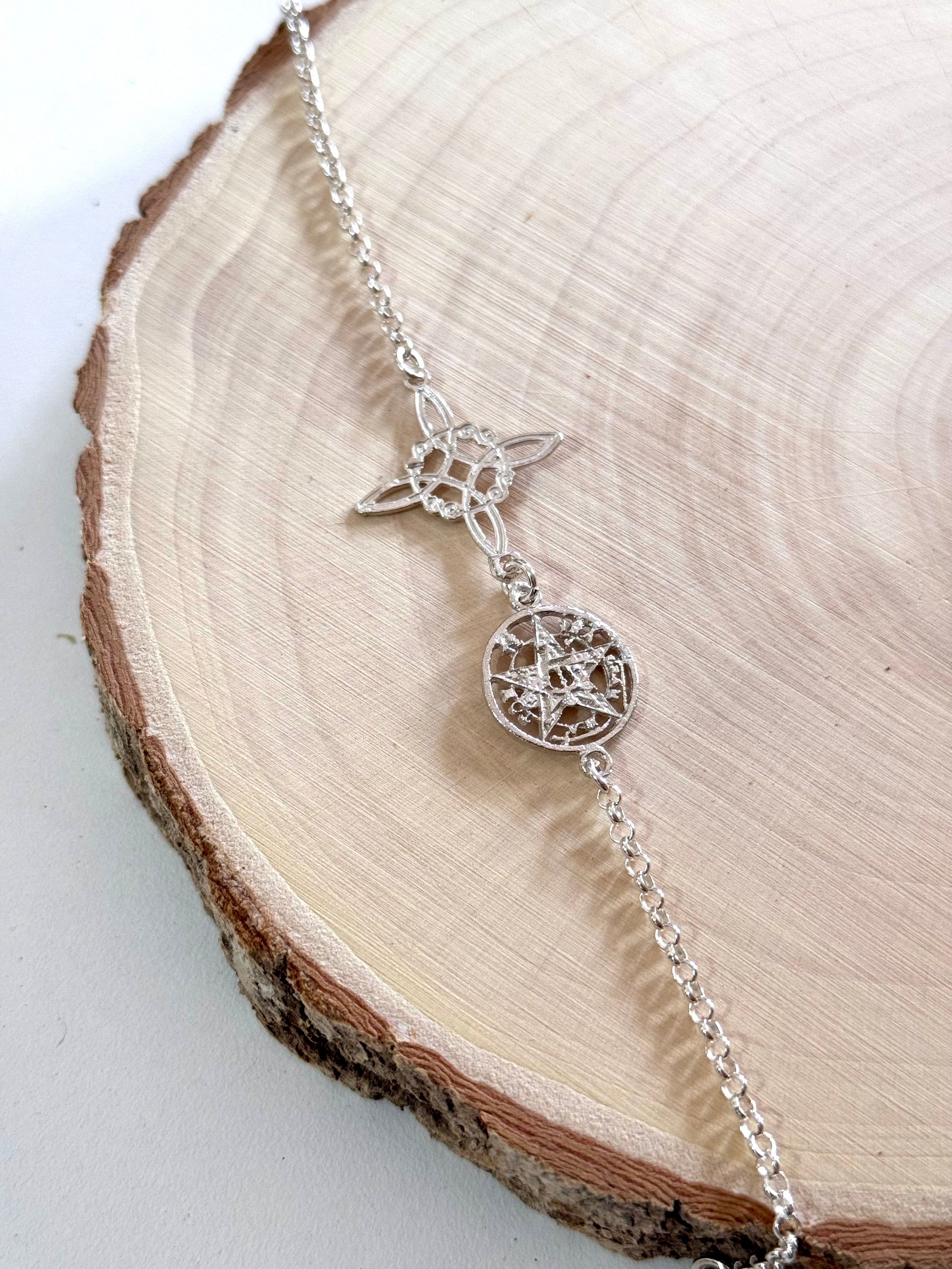 PULSERA  DOBLE PROTECCIÓN | NUDO DE BRUJA Y TETRAGRAMATON