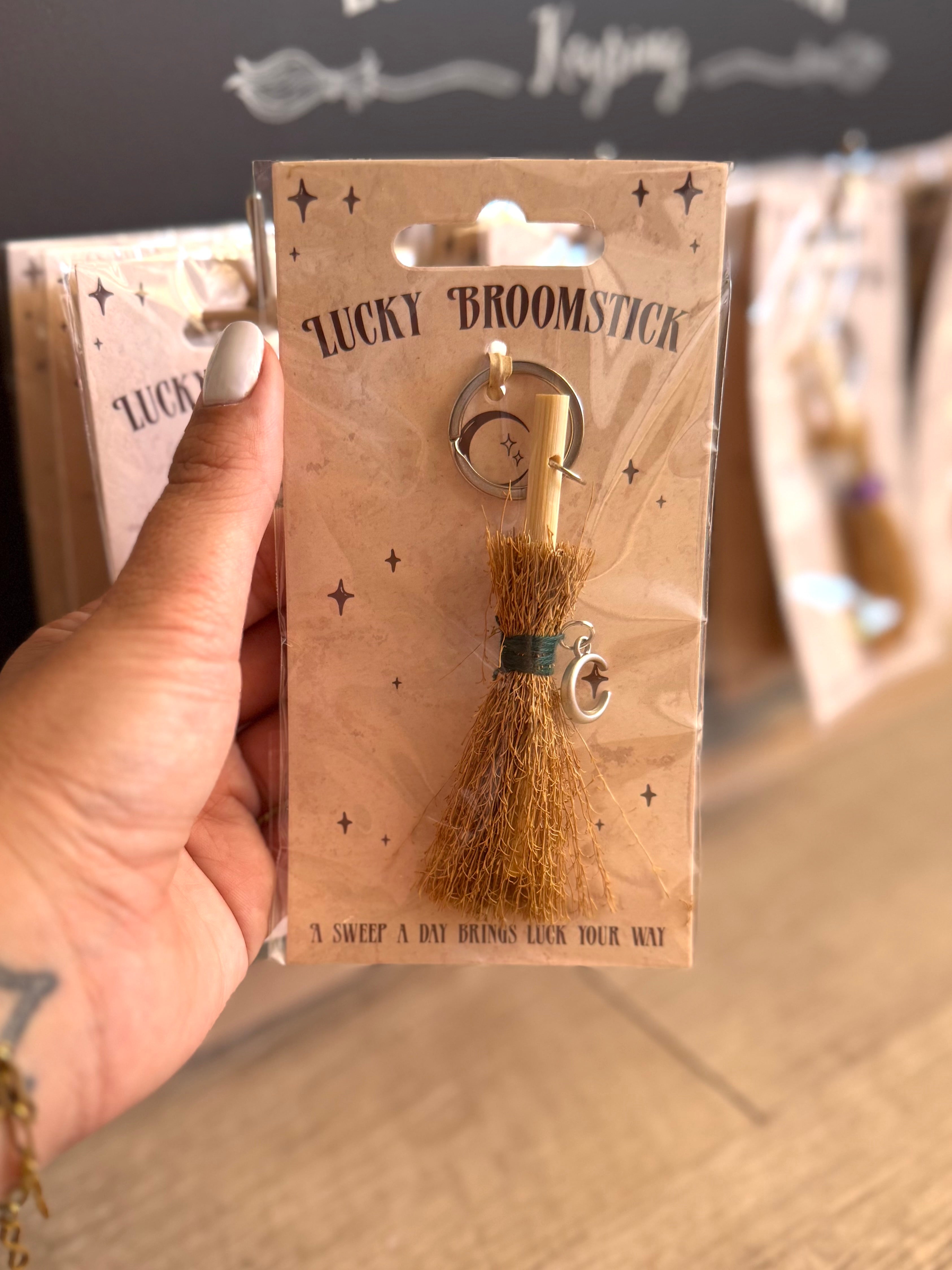 LLAVERO DE LA SUERTE ESCOBA DE BRUJA | ELIGE MODELO