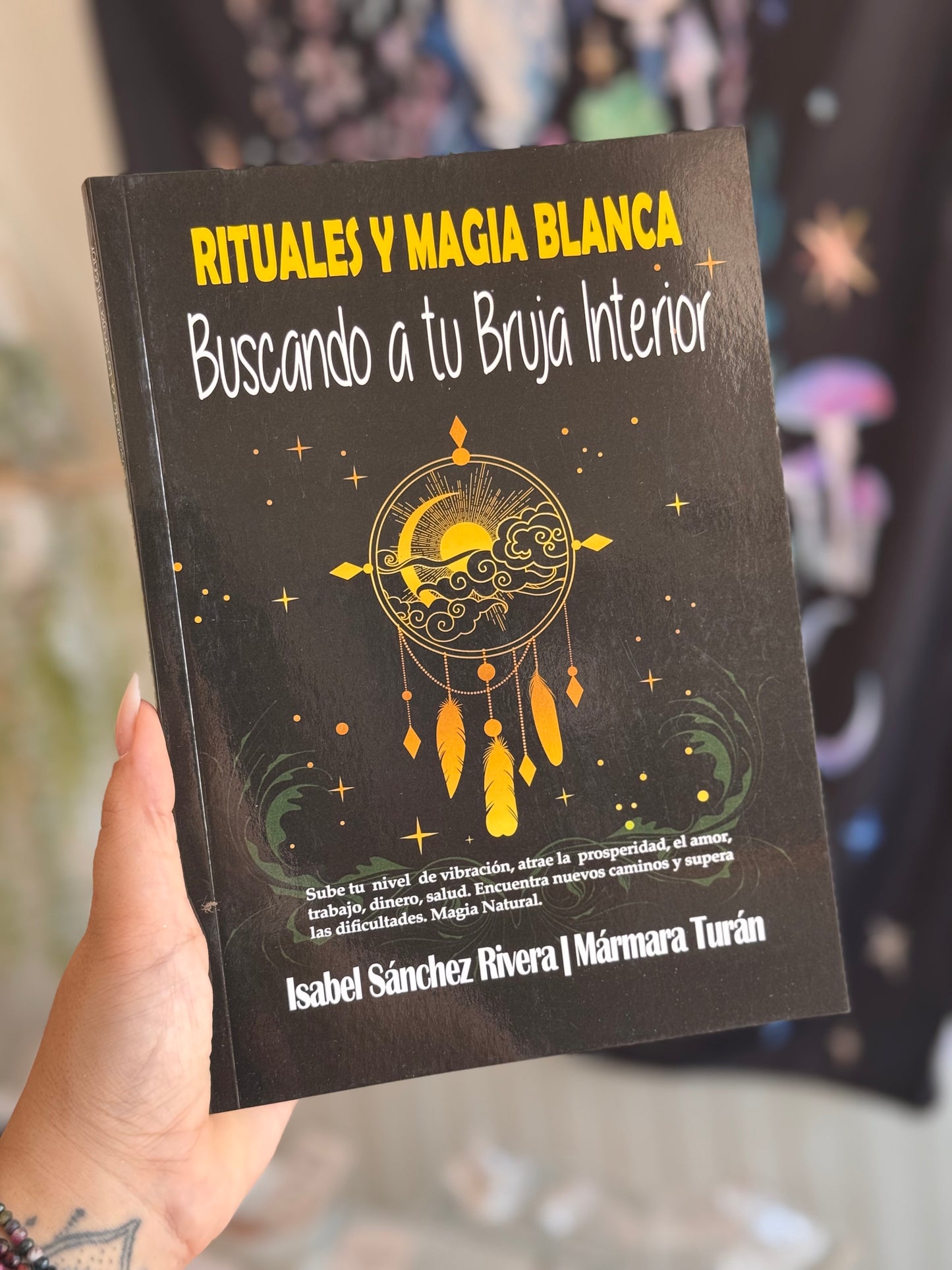 Rituales y magia blanca ( libro)