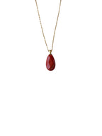 COLGANTE EN ACERO DORADO | FACETADO JASPE ROJO | VITALIDAD | PASIÓN