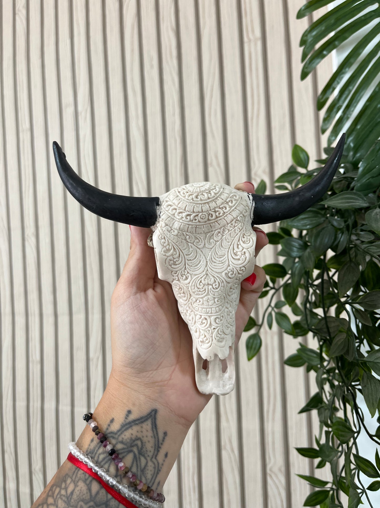 Mini cabeza de búfalo tallada resina