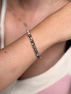 PULSERA PIEDRA LUNA ROSA | FEMINIDAD Y CONEXIÓN ESPIRITUAL