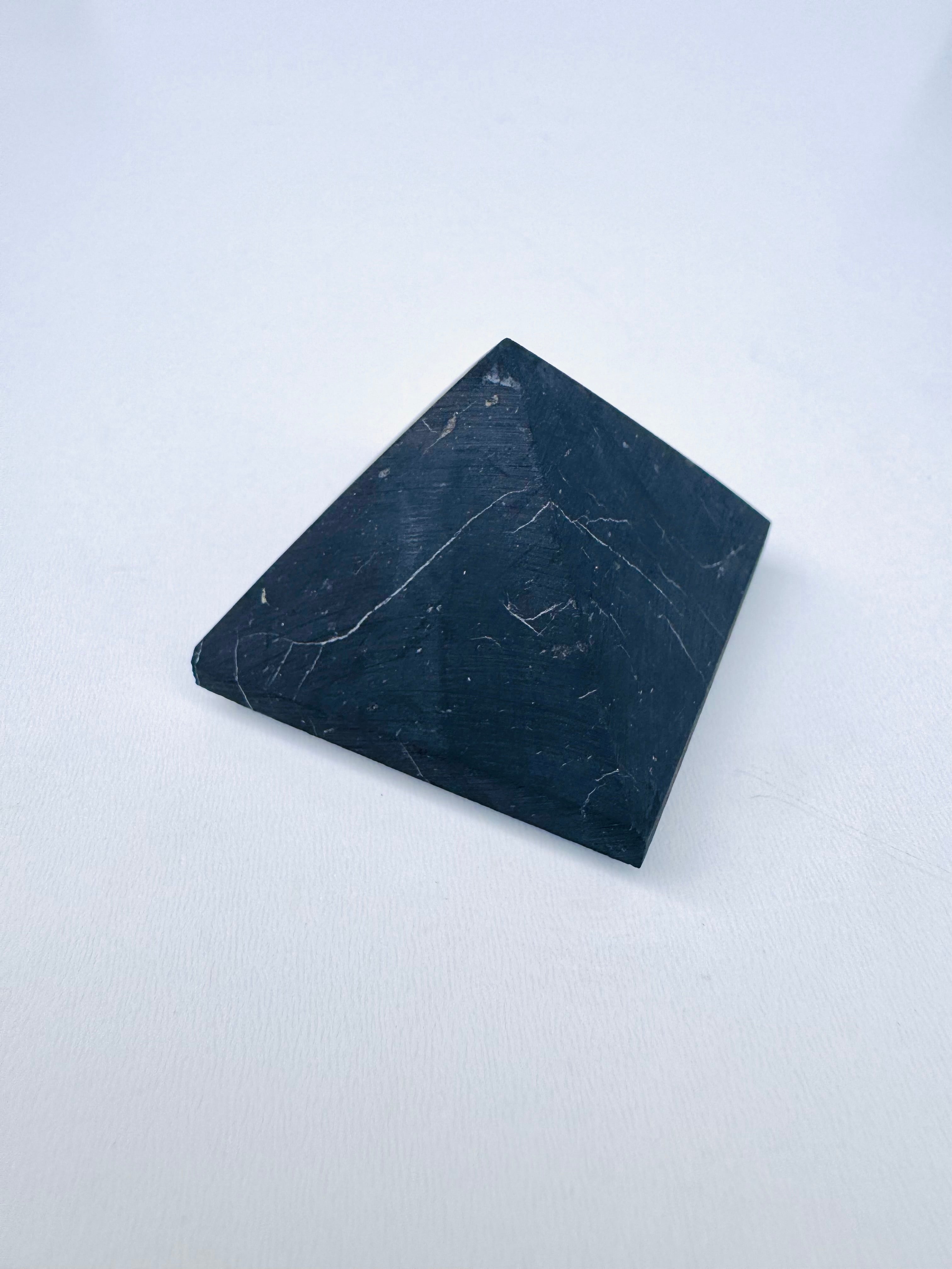 PIRÁMIDE SHUNGIT MATE 3x3