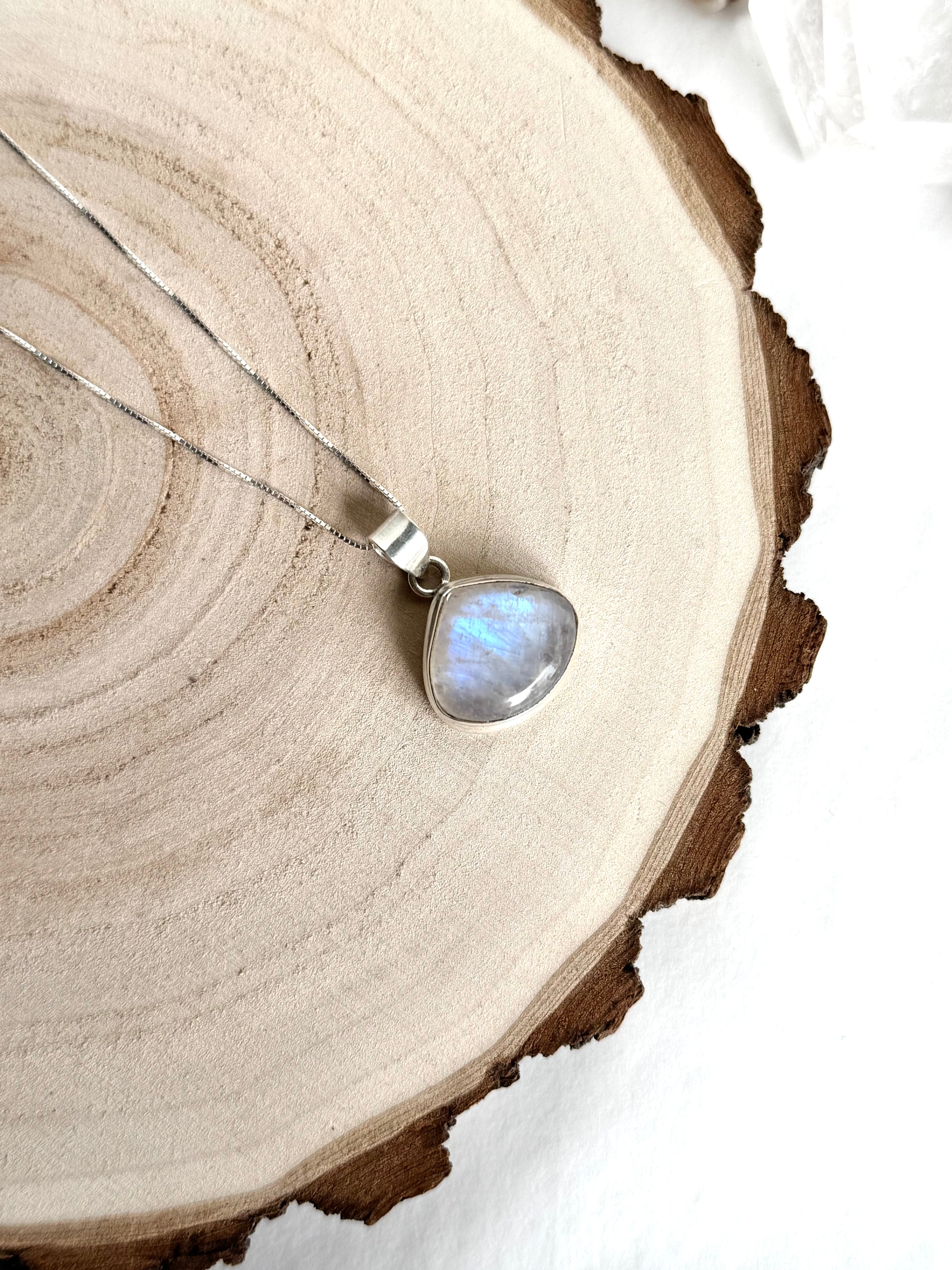 COLGANTE PIEDRA LUNA