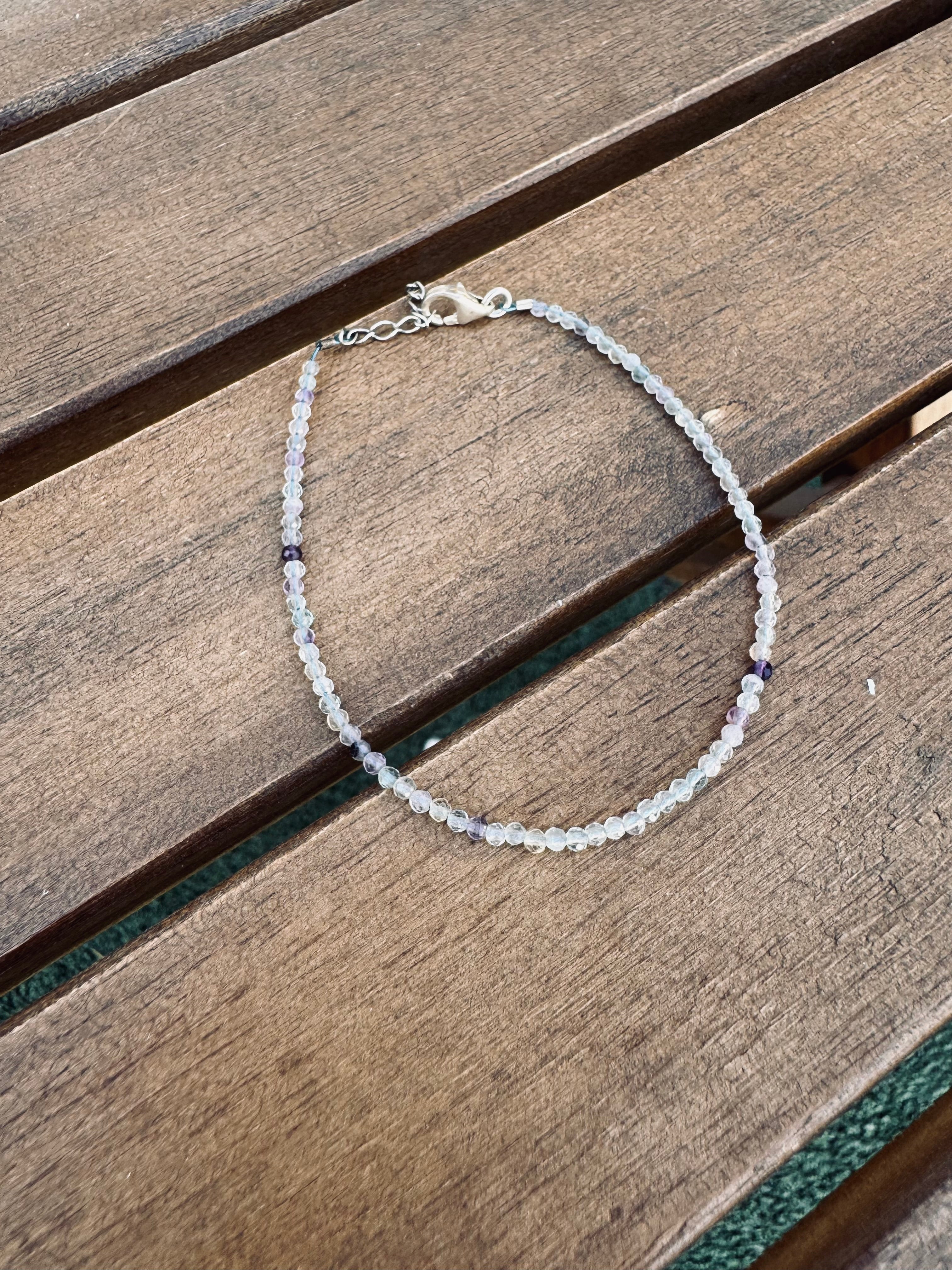 Pulsera de minerales fluorita claridad mental 