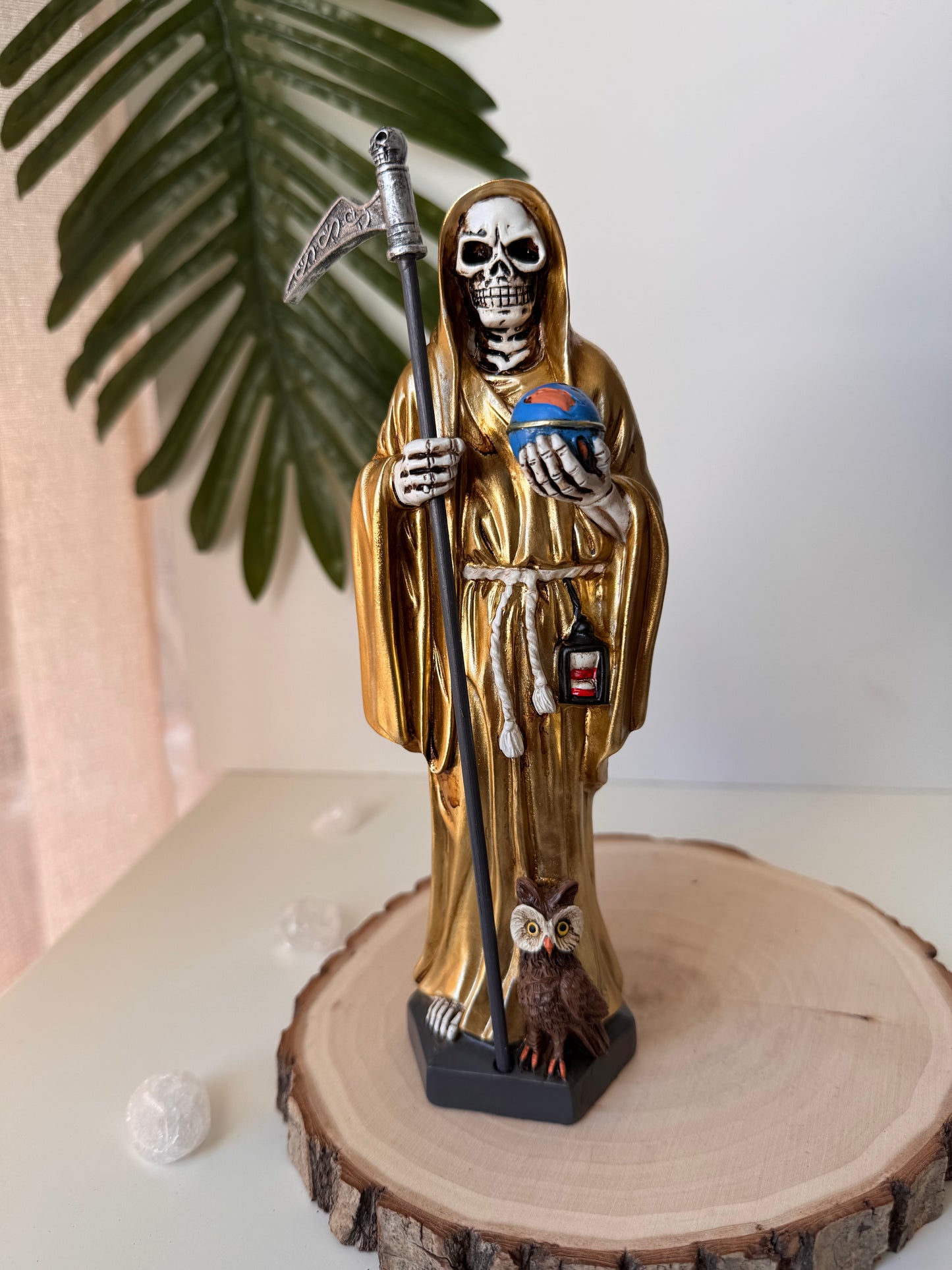 SANTA MUERTE DORADA 20CM