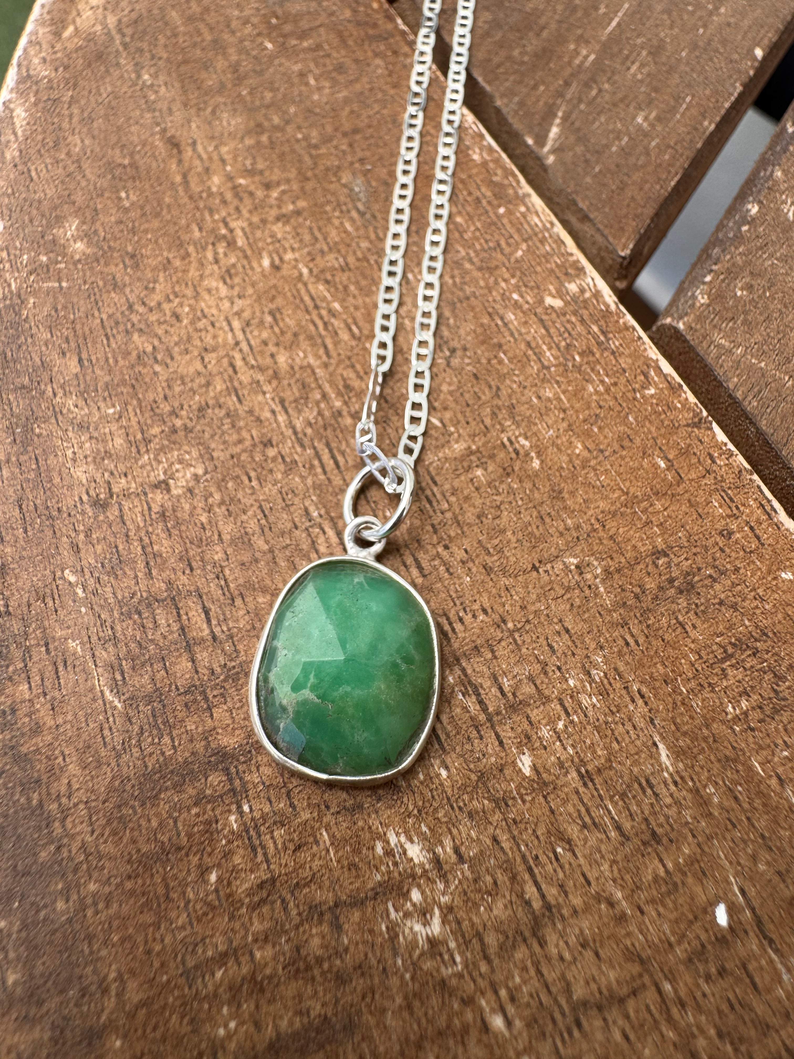 COLGANTE FACETADO  CRISOPRASA PLATA | ESPERANZA | CALMA