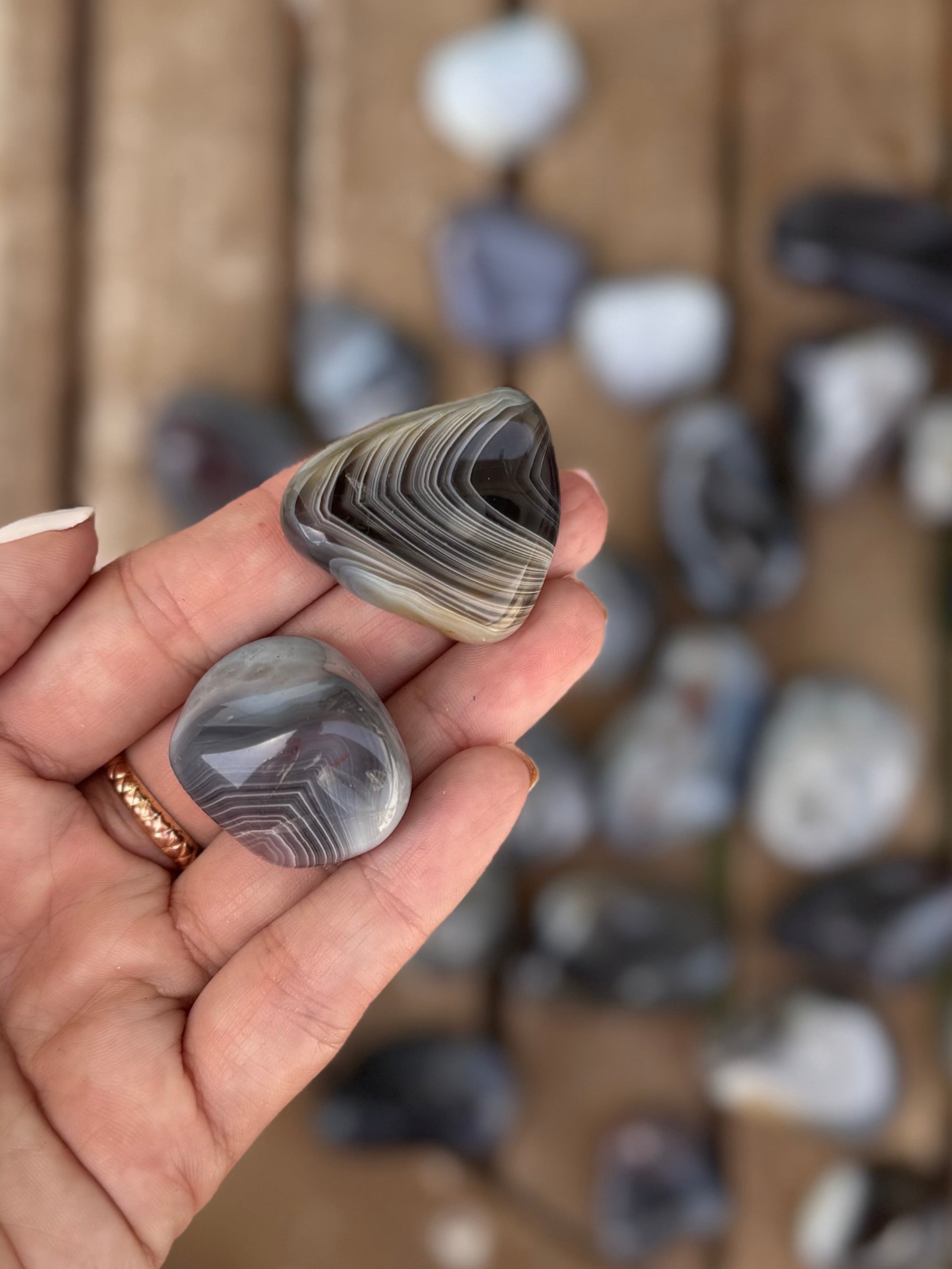 ÁGATA BOTSWANA GRIS RODADO