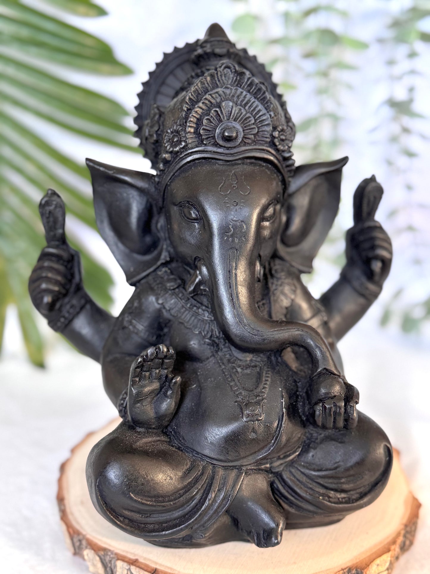 GANESHA RESINA NEGRA 23CM | ABRECAMINOS