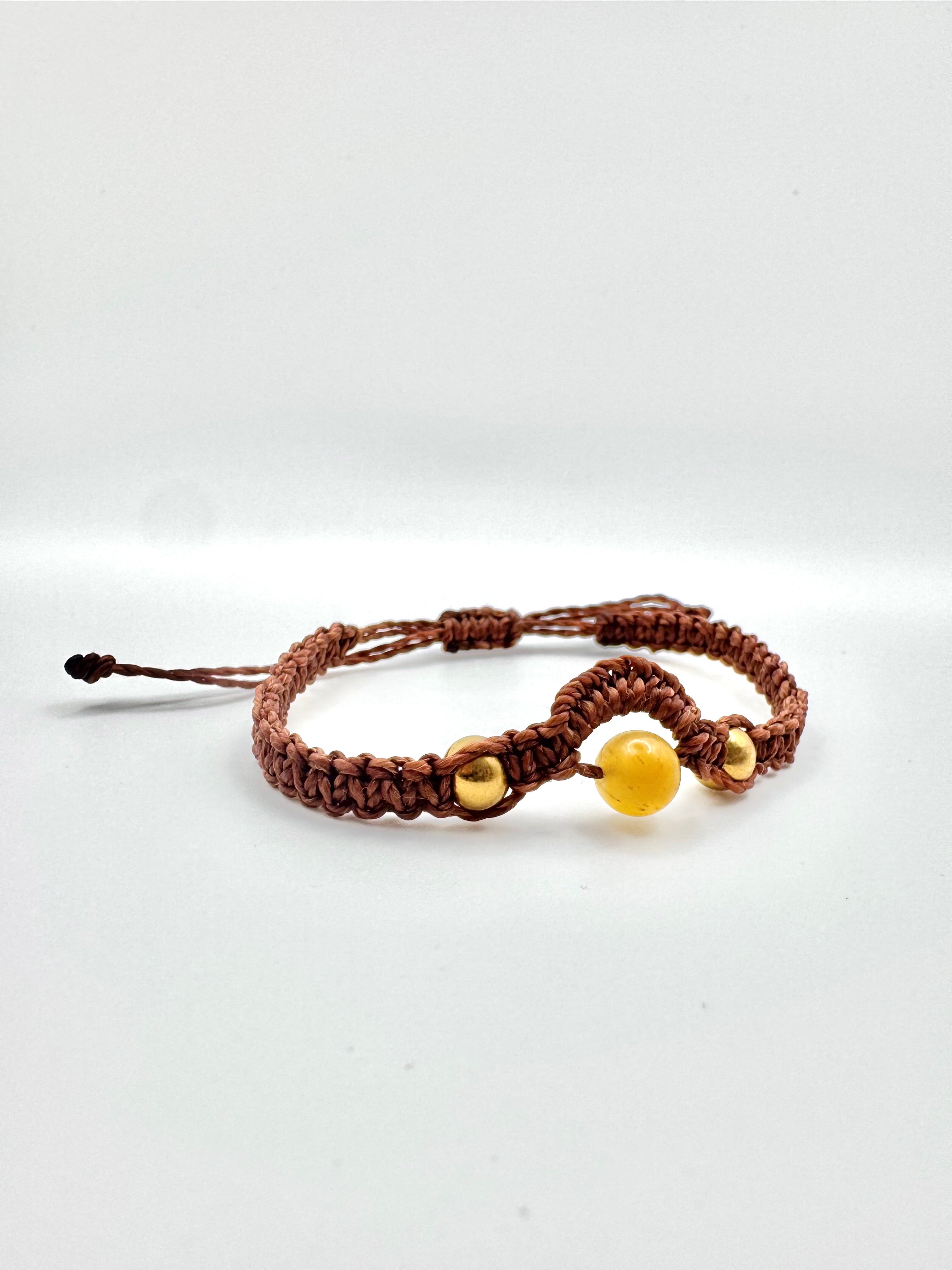 PULSERA SOL MACRAMÉ | OJO TIGRE DORADO