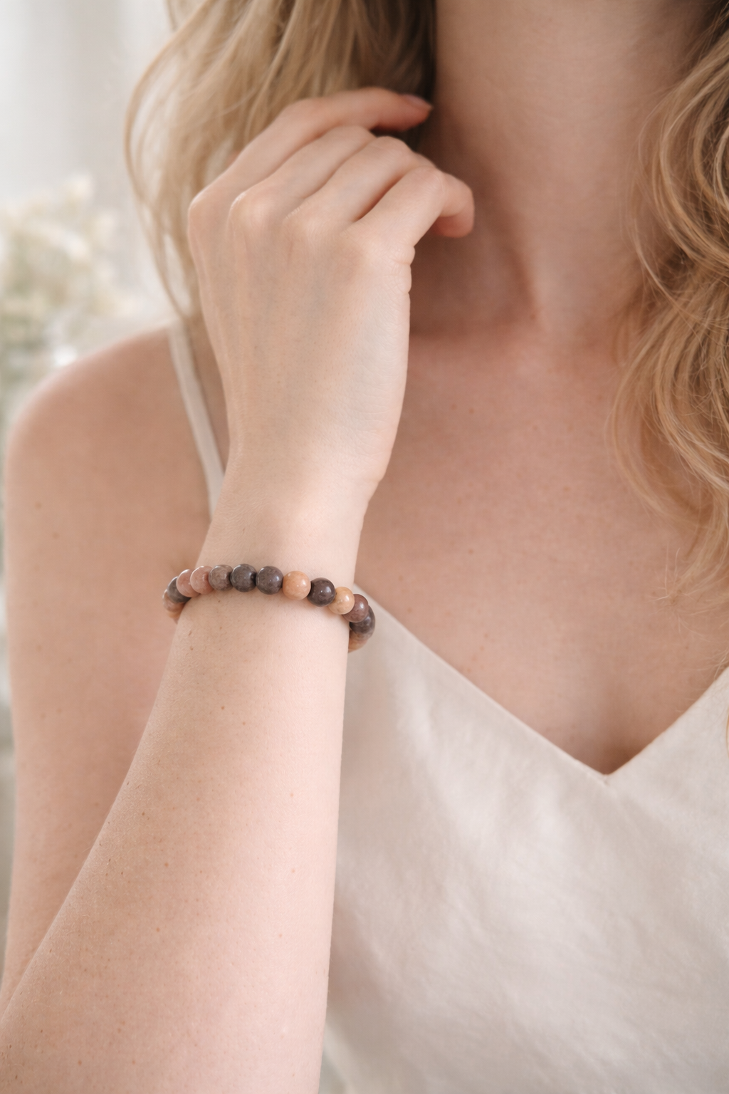 PULSERA PIEDRA LUNA ROSA | FEMINIDAD Y CONEXIÓN ESPIRITUAL