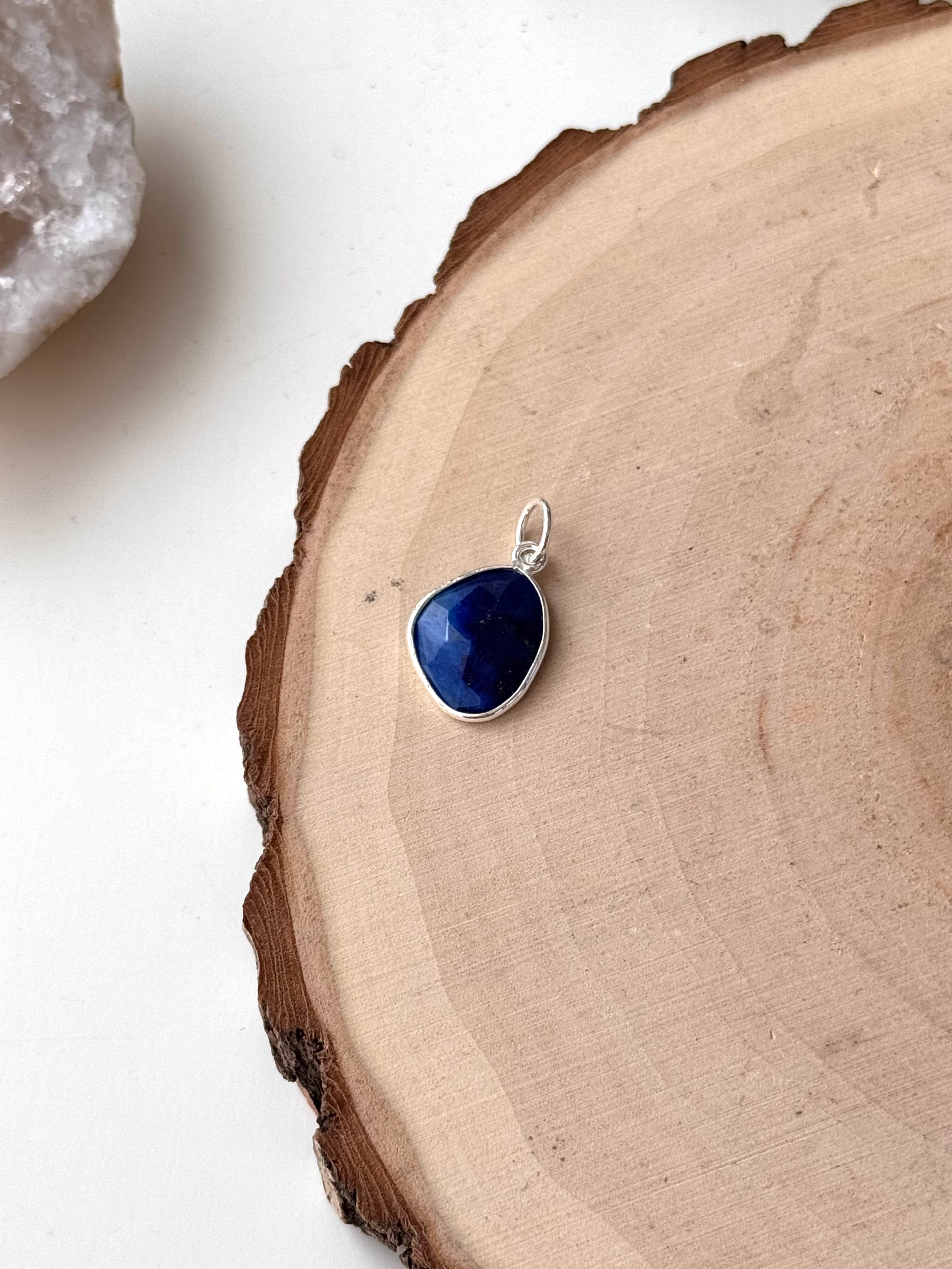 COLGANTE LAPISLÁZULI FACETADO