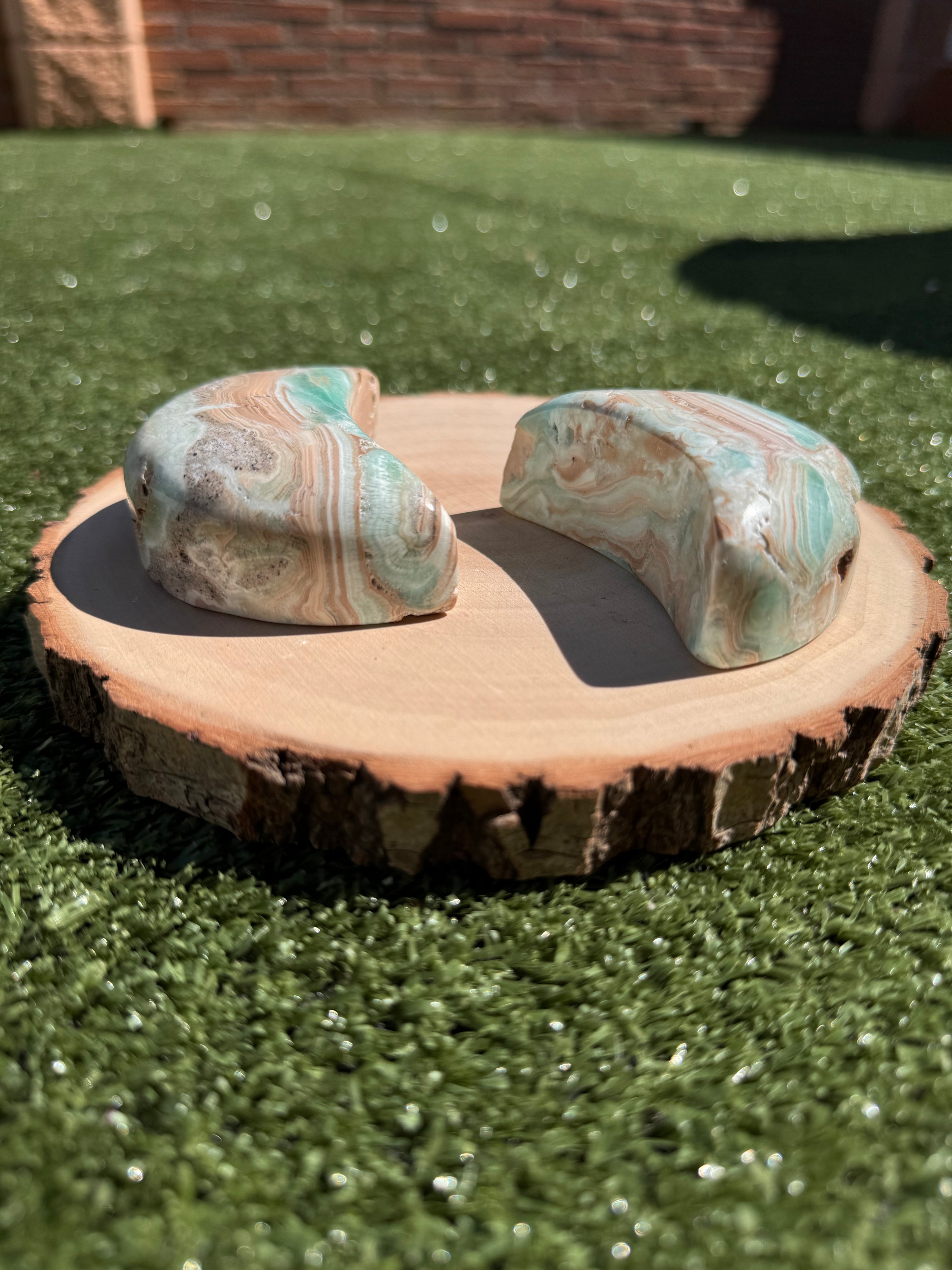 MEDIA LUNA DE ARAGONITO AZUL | CALMA EMOCIONAL | COMUNICACION | PAZ INTERIOR