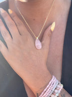 COLGANTE EN ACERO DORADO | FACETADO CUARZO ROSA | AMOR | AUTOESTIMA