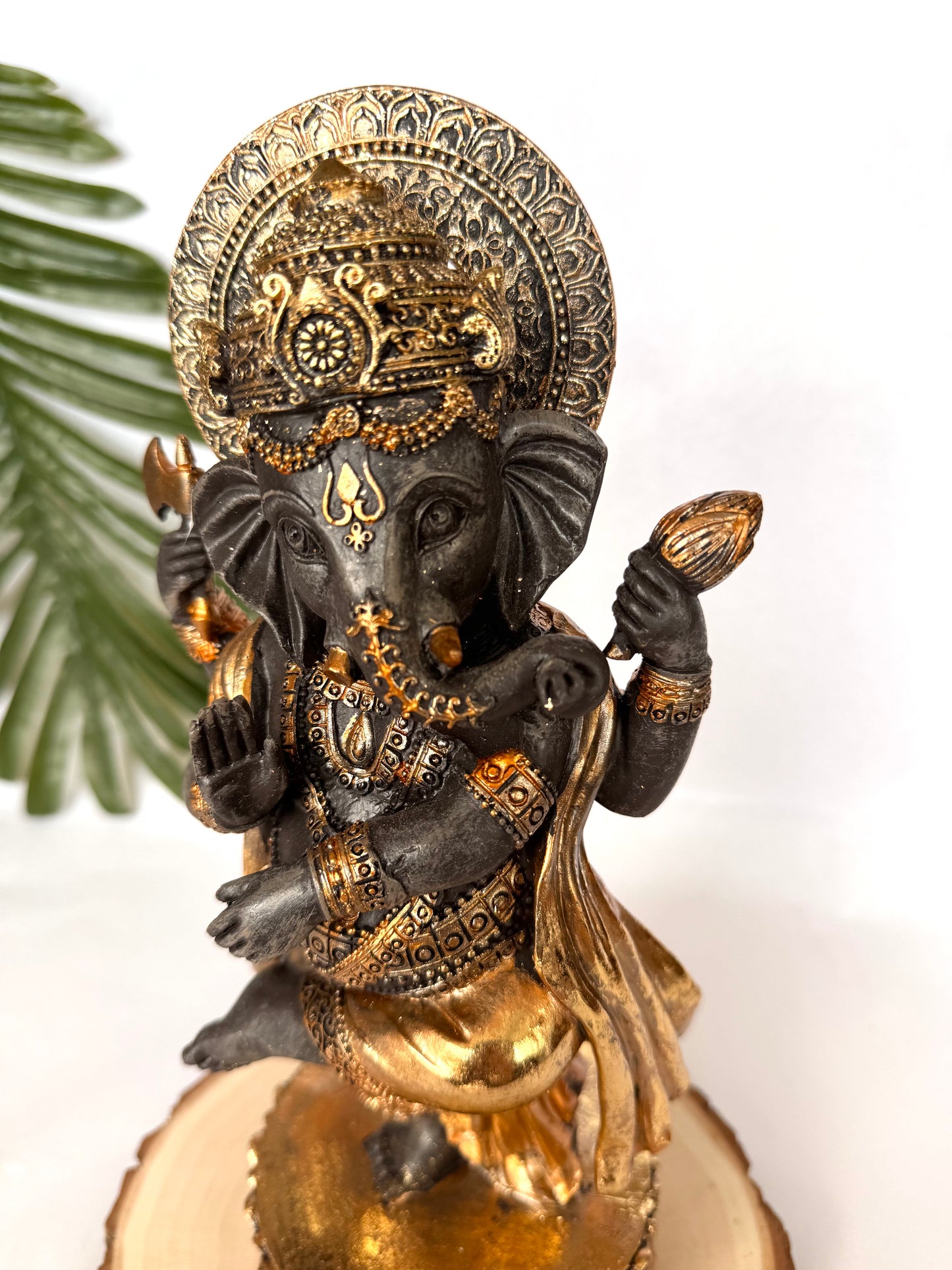 GANESHA DE PIE 27CM