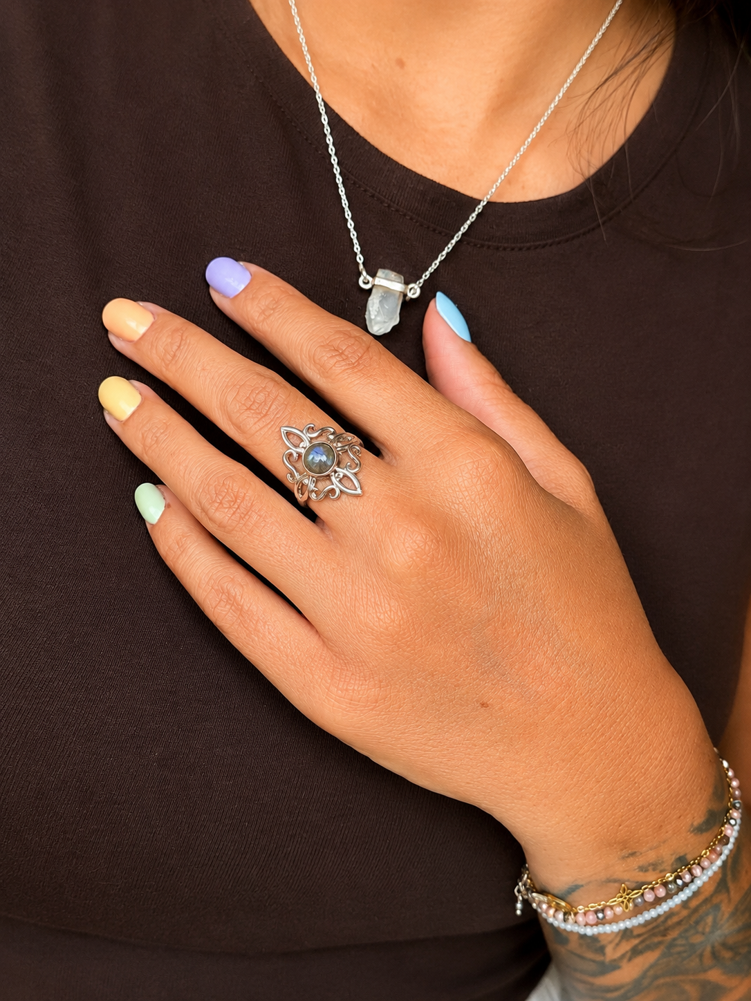 ANILLO NUFO DE BRUJA LABRADORITA PLATA TALLA 15
