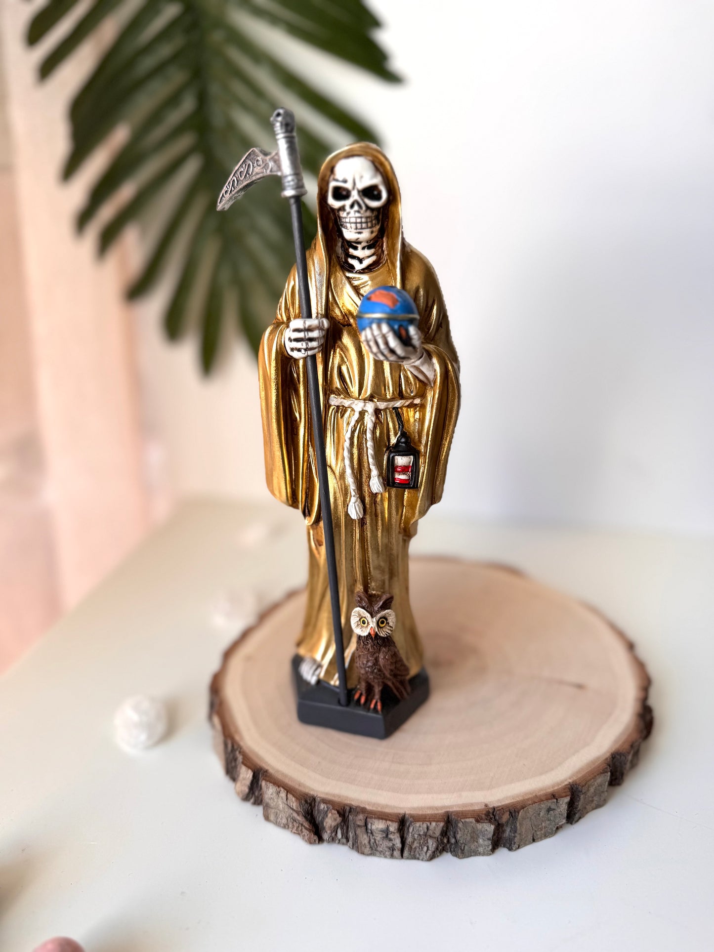 SANTA MUERTE DORADA 20CM