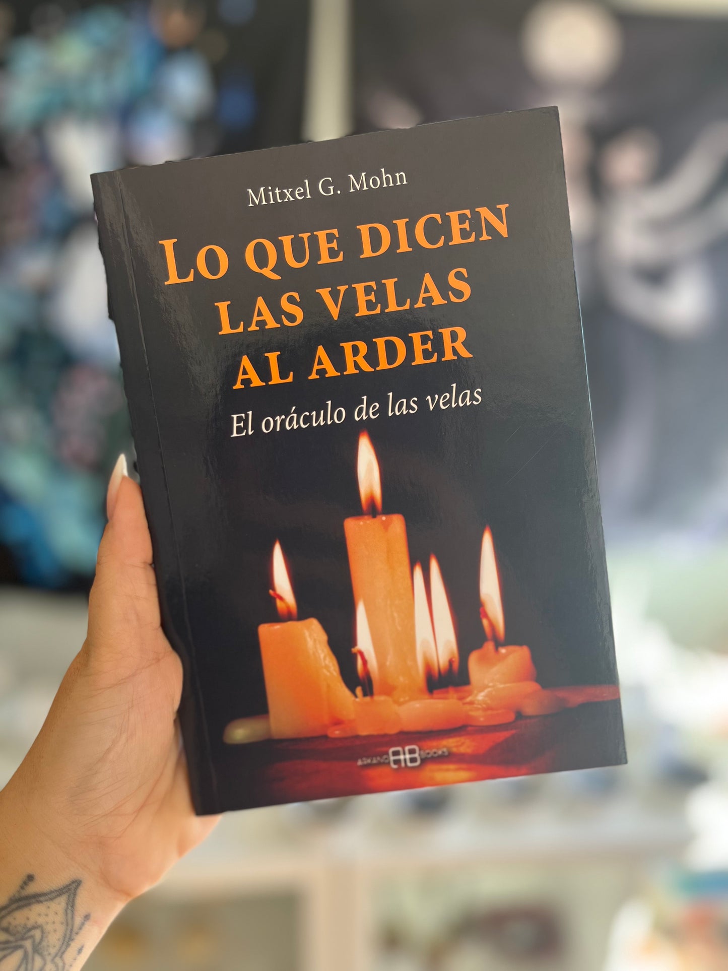 Lo que dicen las velas al arder libro