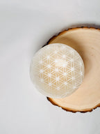 CUENCO DE SELENITA| FLOR DE LA VIDA| MEDIANO GRABADO 10cm