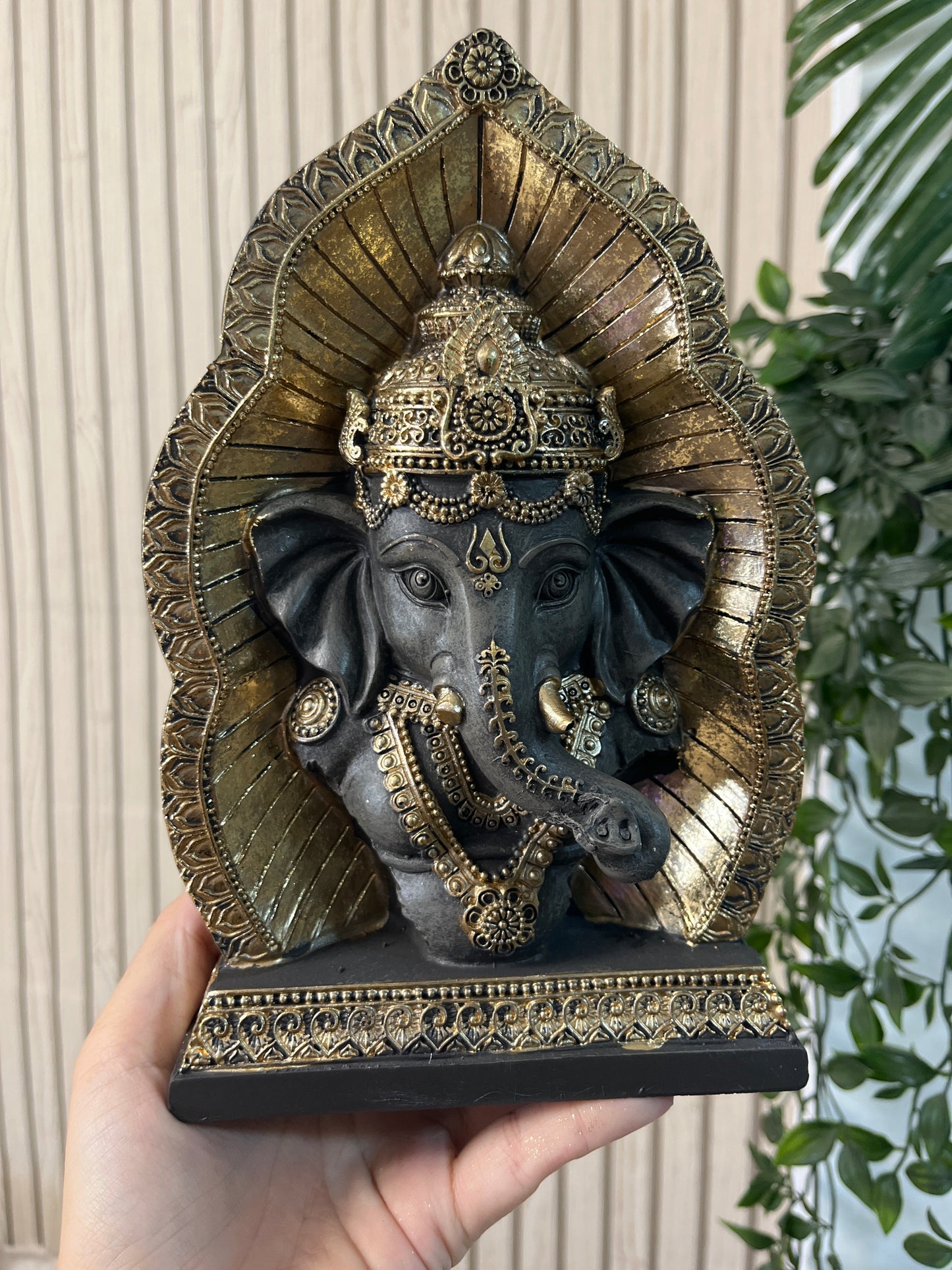 Ganesha busto dorado 23cm