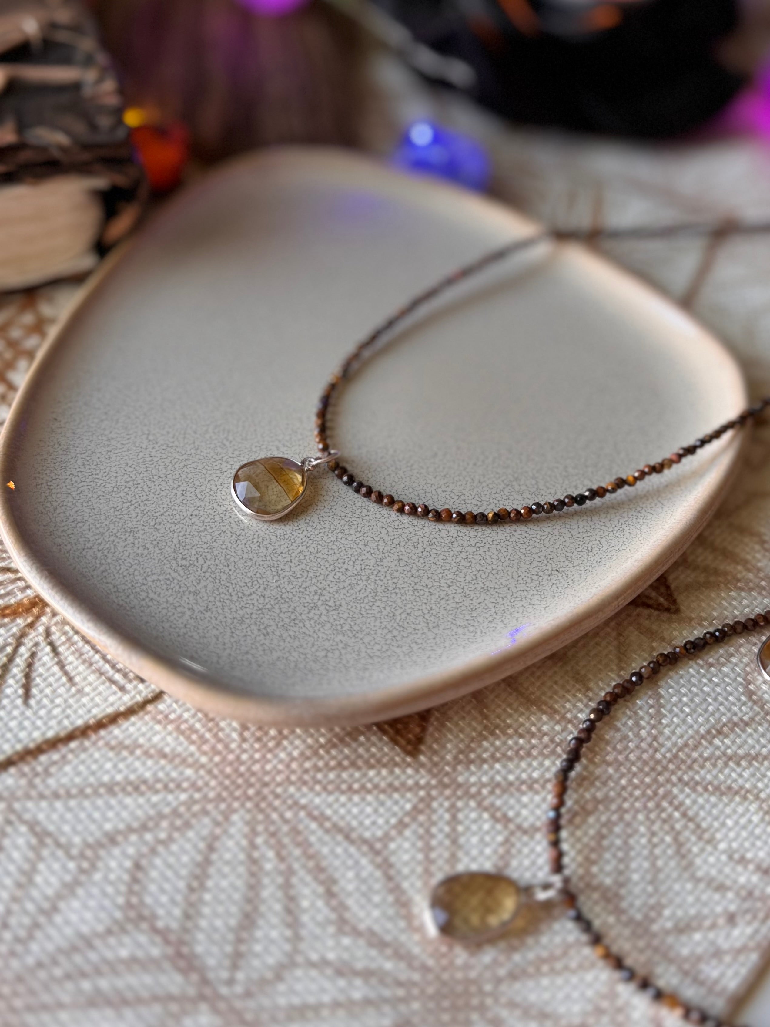 GARGANTILLA MANIFESTAR | OJO TIGRE Y CITRINO