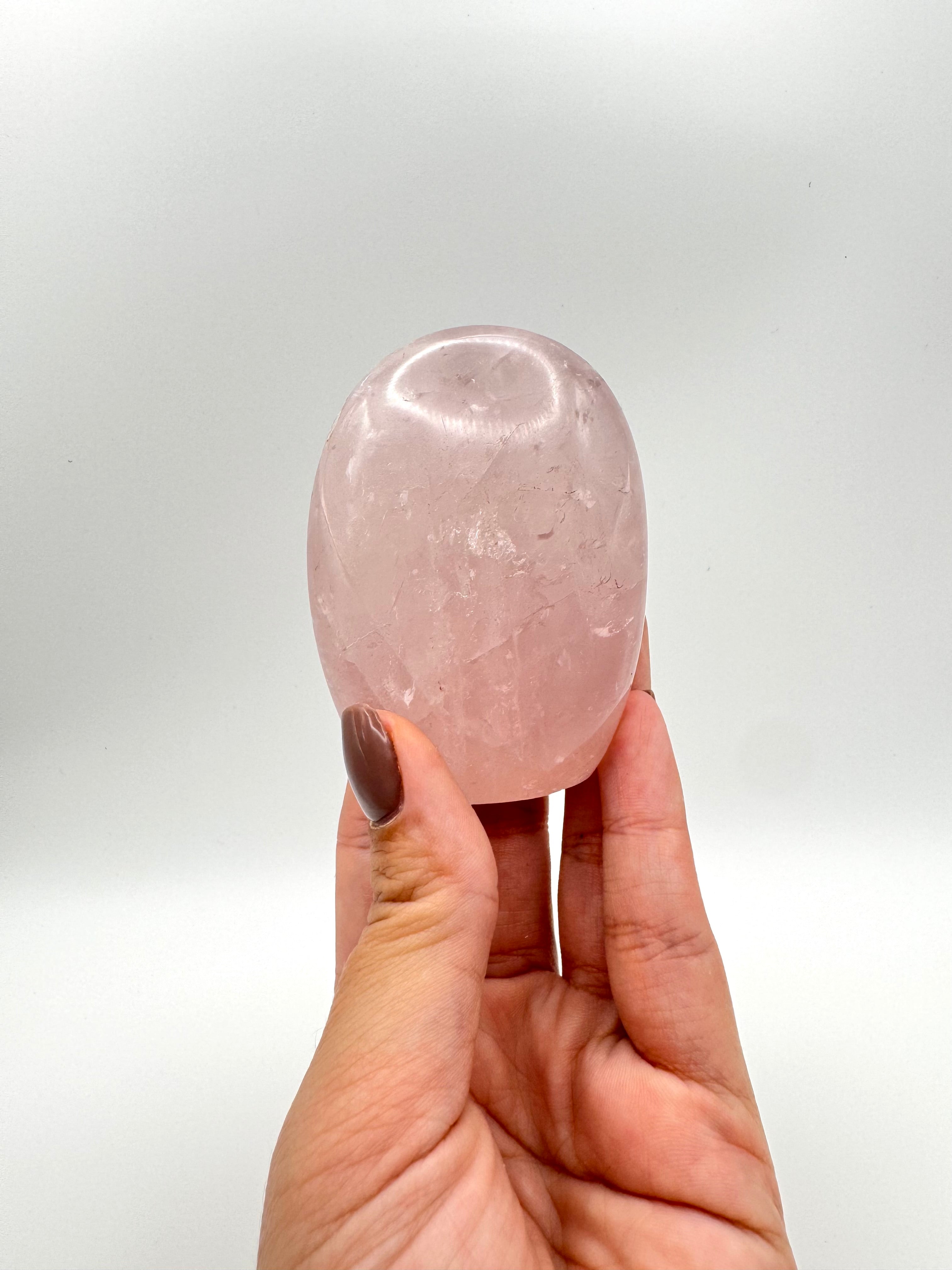 PIEZA CUARZO ROSA PULIDO CON BASE PLANA |  ELIGE LETRA