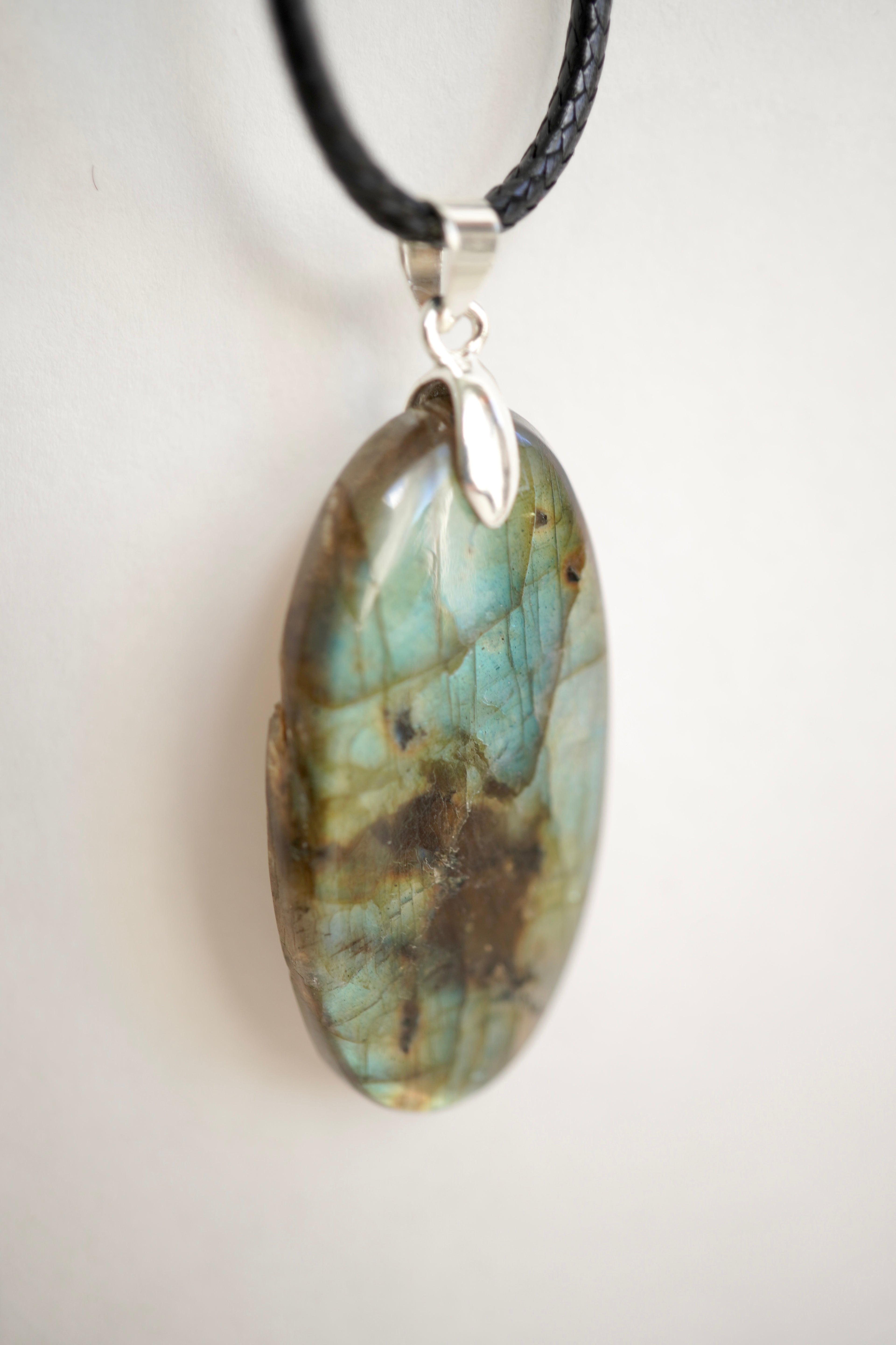 COLGANTE CABUJÓN LABRADORITA | CONEXIÓN ESPIRITUAL