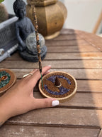 PORTA INCIENSO MADERA MANO  Y AMATISTA