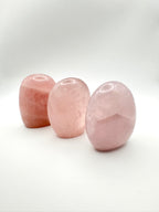 PIEZA CUARZO ROSA PULIDO CON BASE PLANA |  ELIGE LETRA