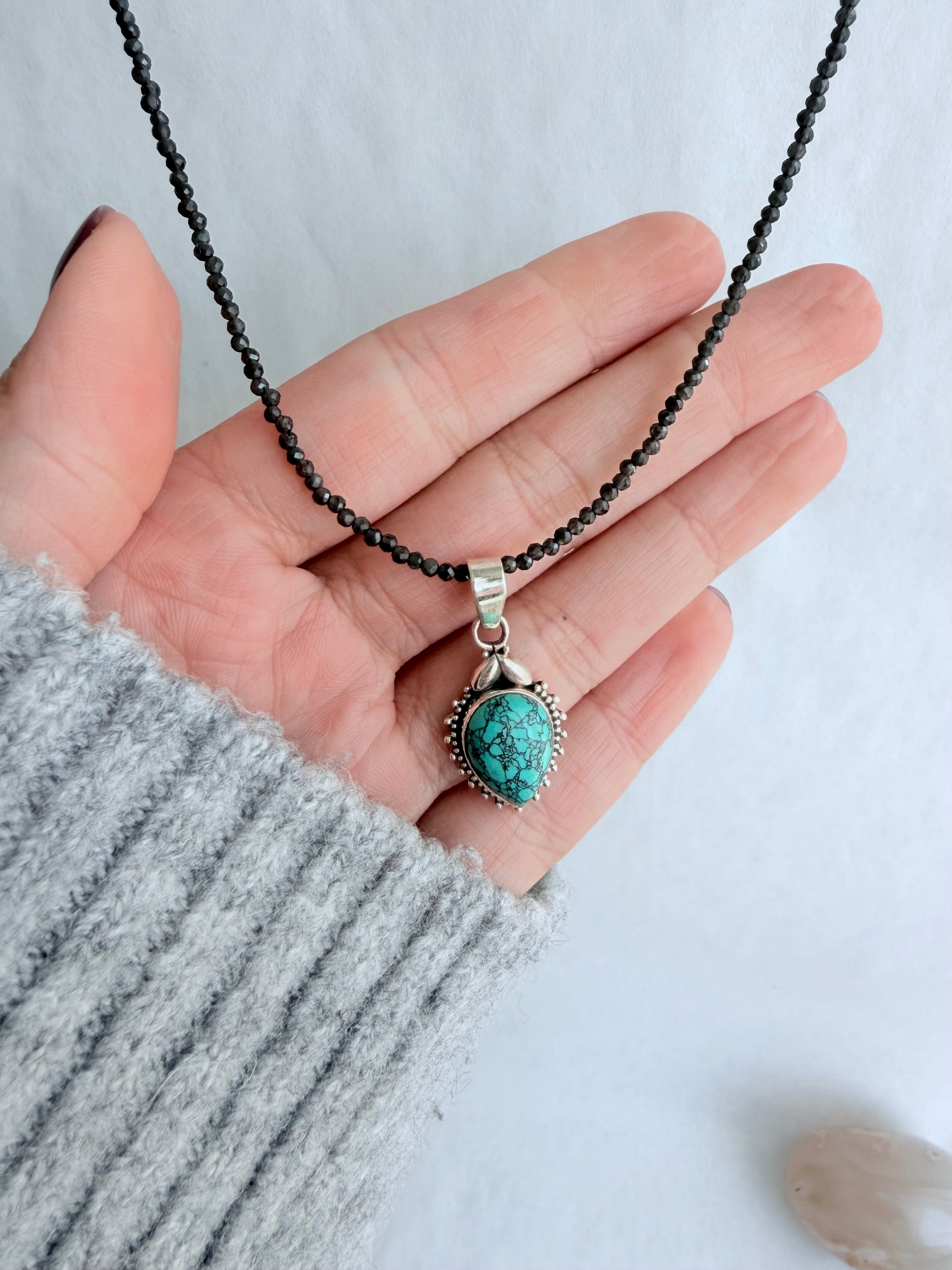 GARGANTILLA PROTECCIÓN Y EQUILIBRIO