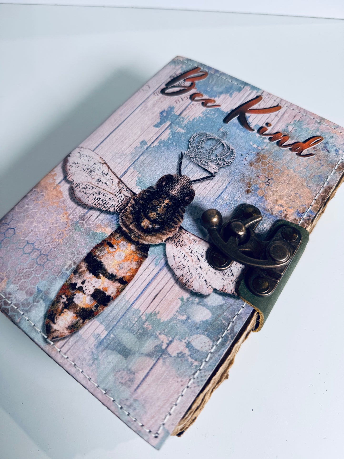 GRIMORIO/CUADERNO BEE KIND