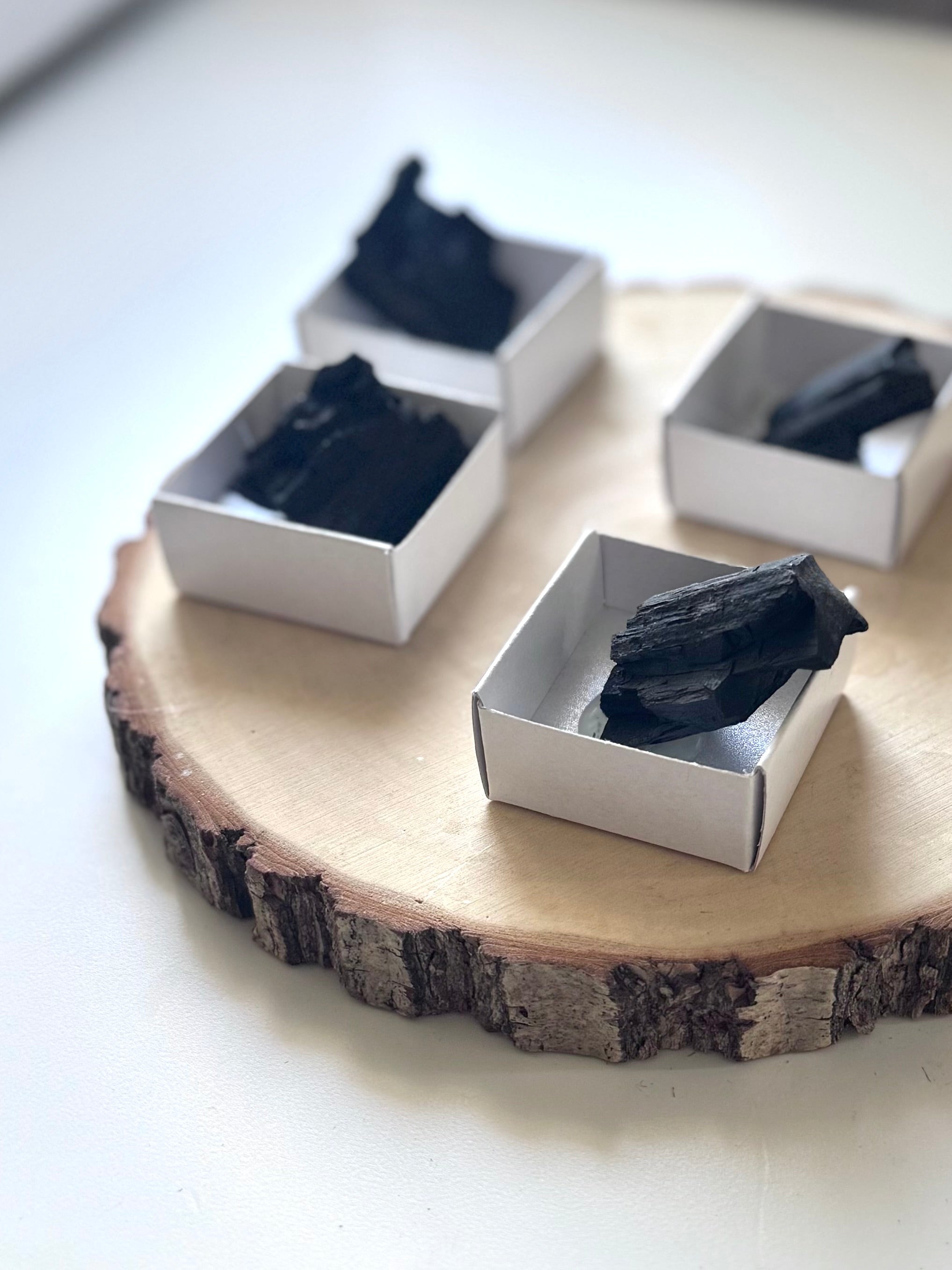 AZABACHE EN BRUTO EDICIÓN LIMITADA