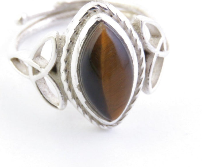 ANILLO AJUSTABLE | TRIQUETA Y OJO DE TIGRE