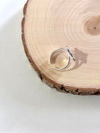 anillo de plata nudo de bruja