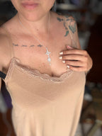 COLGANTE TRIPLE PROTECCIÓN NUDO, TETRAGRAMATON Y CUARZO