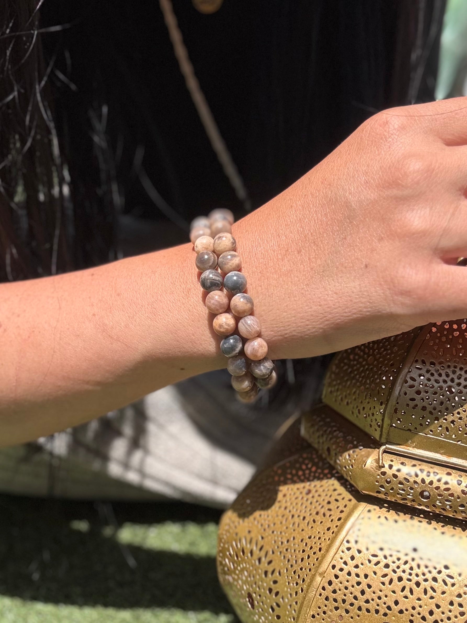 PULSERA PIEDRA LUNA ROSA | FEMINIDAD Y CONEXIÓN ESPIRITUAL